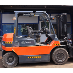 XE NÂNG ĐIỆN TOYOTA 4 TẤN