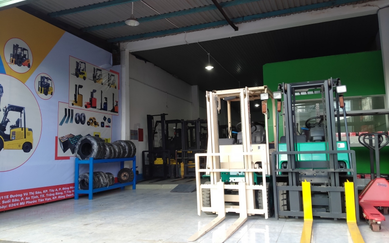 Các loại xe nâng phổ biến và ứng dụng của chúng