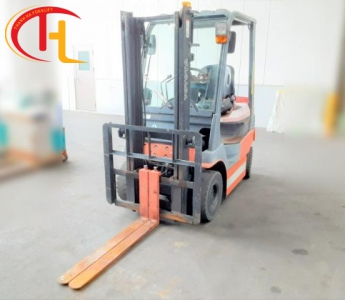 XE NÂNG ĐIỆN TẢI TRỌNG 1.0 TẤN TOYOTA HÀNG BÃI