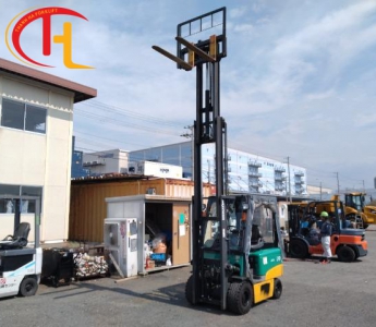 Xe nâng điện Komatsu 2 tấn năm 2013