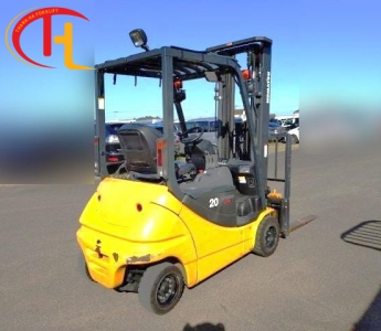 Xe nâng điện KOMATSU tải trọng 2 tấn
