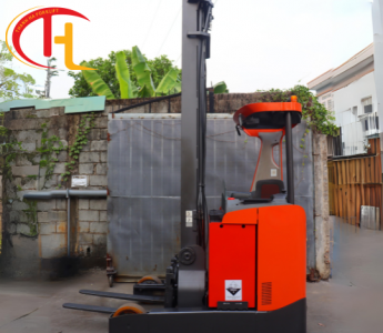 XE NÂNG ĐIỆN BT CHO KHO HÀNG
