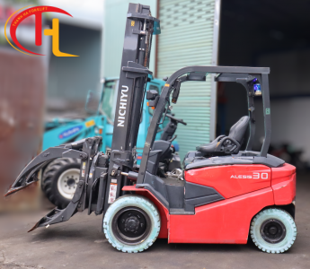 Xe nâng điện Nichiyu 3 tấn kẹp cuộn, nâng cao 4.5m, đời 2022