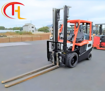 XE NÂNG ĐIỆN NGỒI LÁI SUMITOMO 3 TẤN GIÁ RẺ