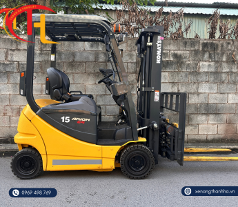 Xe nâng điện Komatsu 