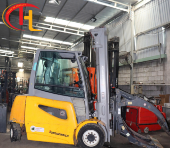 Xe nâng kẹp 4.0 tấn 