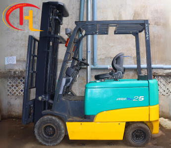 XE NÂNG ĐIỆN NGỒI LÁI 2,5 TẤN KOMATSU