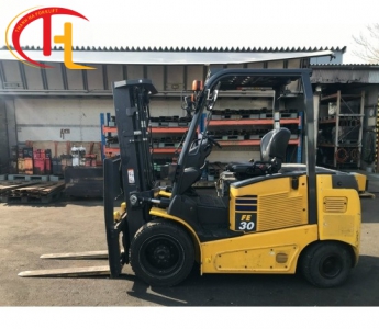 XE NÂNG ĐIỆN KOMATSU FE 3 TẤN