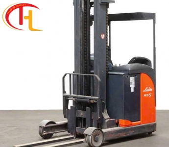 XE NÂNG ĐIỆN TẦM CAO LINDE NGỒI NGANG LÁI 1.6 TẤN