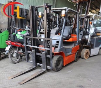 Xe nâng điện toyota 1 tấn - Chính hãng