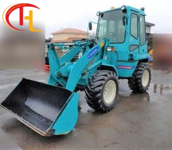 Xe Xúc Lật  Động Cơ Bền Bỉ