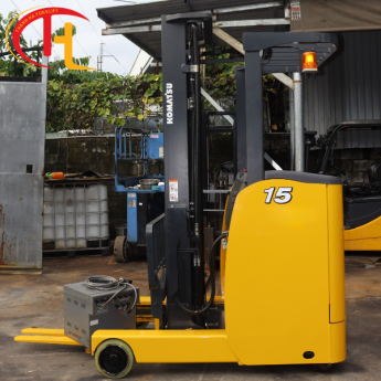 XE NÂNG ĐIỆN ĐỨNG LÁI KOMATSU 1,5 TẤN