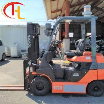 XE NÂNG ĐIỆN TOYOTA 2.5 TẤN NGỒI LÁI - 8FBB25