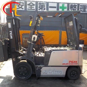 XE NÂNG ĐIỆN TCM 3 TẤN NGỒI LÁI GIÁ TỐT