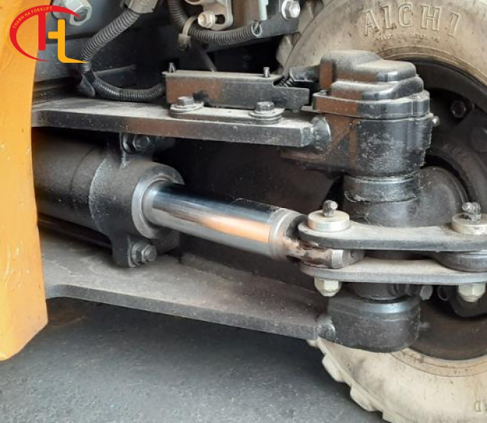 XE NÂNG ĐIỆN TOYOTA 1,5 TẤN NGỒI LÁI