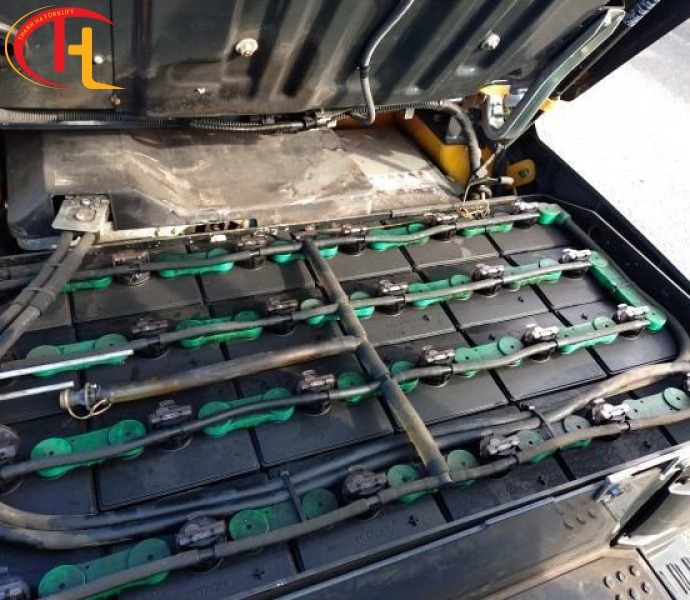 Xe nâng điện KOMATSU tải trọng 2 tấn 