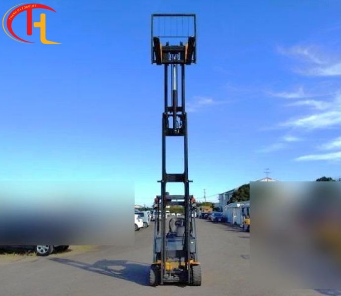 Xe nâng điện KOMATSU tải trọng 2 tấn 
