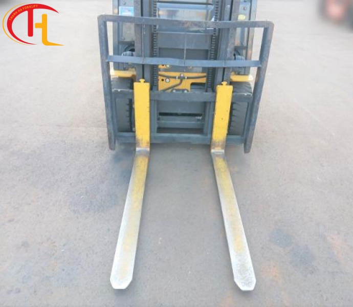 Xe nâng điện ngồi lái 1,5 tấn KOMATSU FB15-12