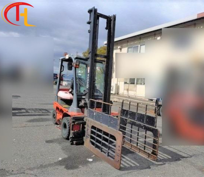 Xe nâng điện ngồi lái 800kg - TOYOTA 7FB15 