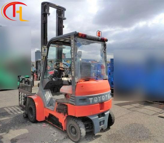 Xe nâng điện ngồi lái 800kg - TOYOTA 7FB15 