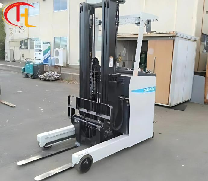 XE NÂNG ĐIỆN UNICARRIERS ĐỨNG LÁI 1.5 TẤN
