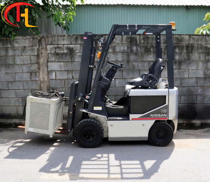 CẬP BẾN XE NÂNG ĐIỆN NISSAN 1.5 TẤN 
