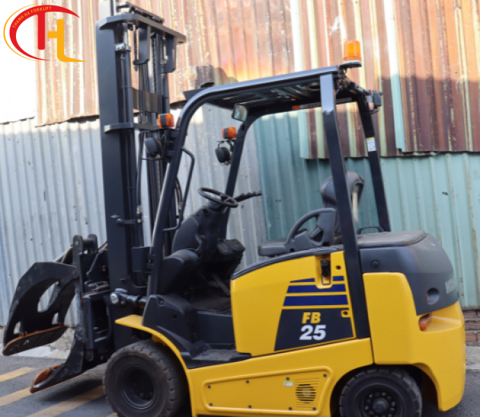 XE NÂNG ĐIỆN KẸP GIẤY KOMATSU 2,5 TẤN