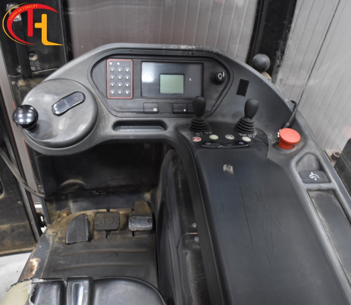 Xe Nâng Reach Truck LINDE R 20-01