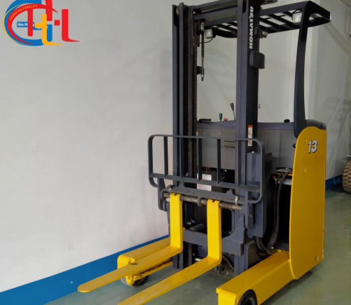 XE NÂNG ĐIỆN KOMATSU ĐỨNG LÁI 1,3 TẤN (TẠM HẾT HÀNG )