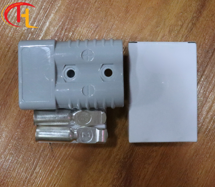 Giắc Sạc Xe Nâng 175A - 823011