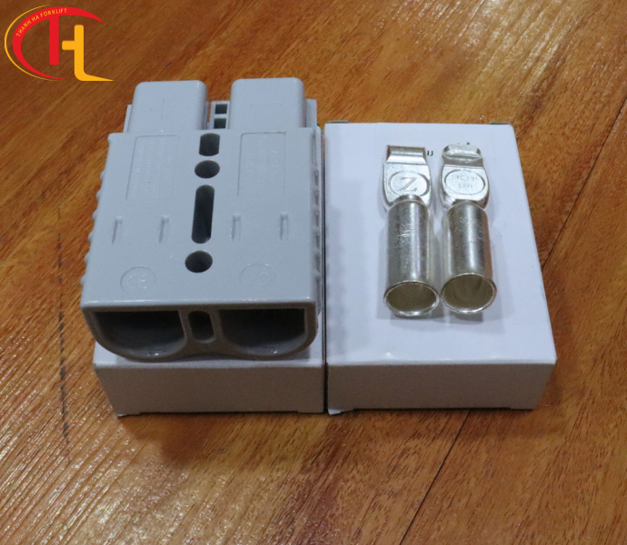 Giắc Sạc Xe Nâng 175A - 823011