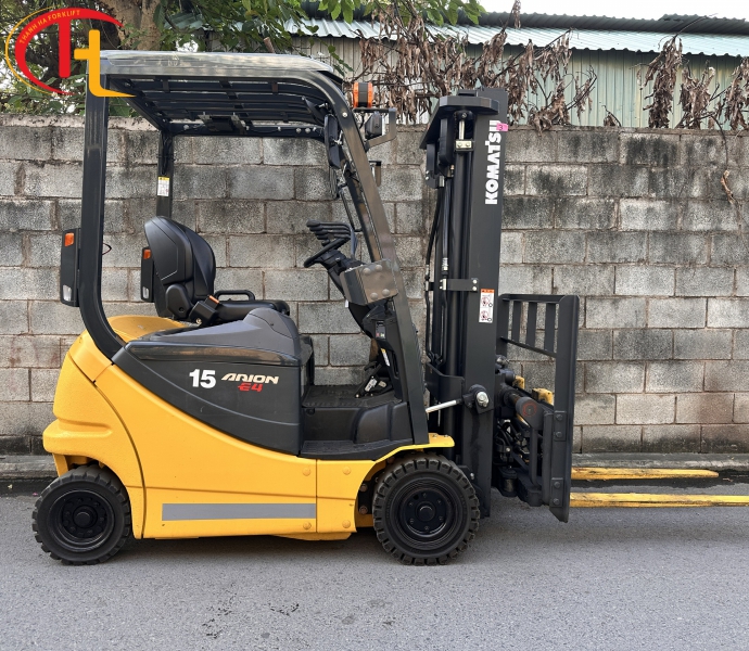 Xe nâng điện Komatsu 