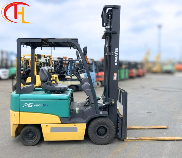 XE NÂNG ĐIỆN  2.5 TẤN KOMATSU FB25EX-11 