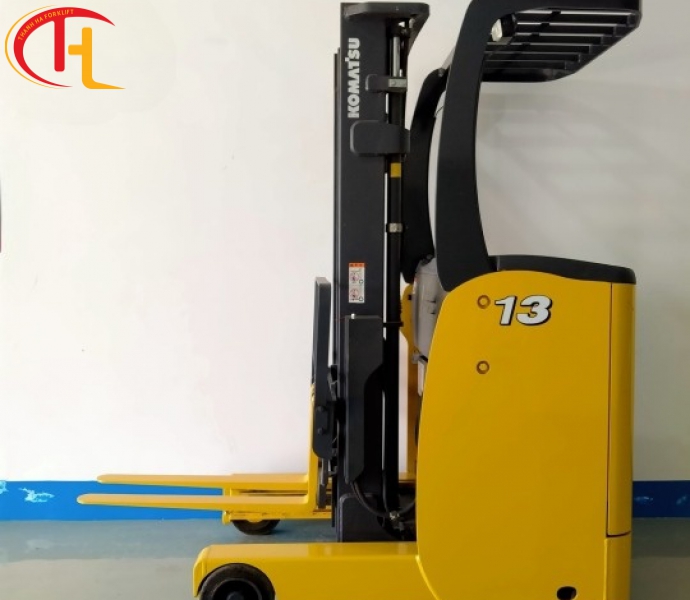 XE NÂNG ĐIỆN KOMATSU ĐỨNG LÁI 1,3 TẤN