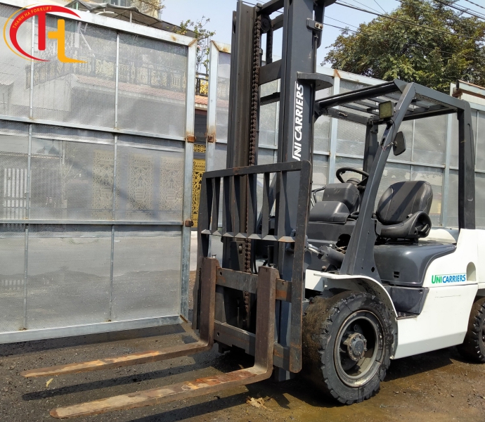 XE NÂNG DẦU 3,5 TẤN (TẠM HẾT HÀNG)