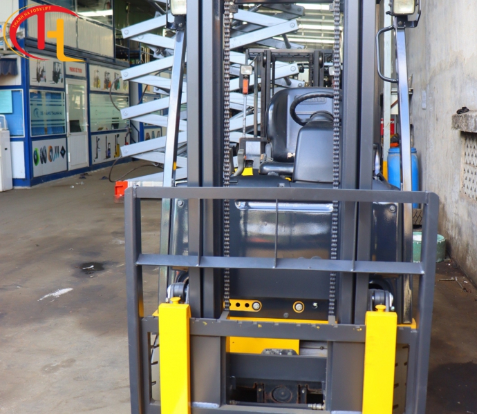 XE NÂNG ĐIỆN KOMATSU 1 TẤN ĐỜI MỚI