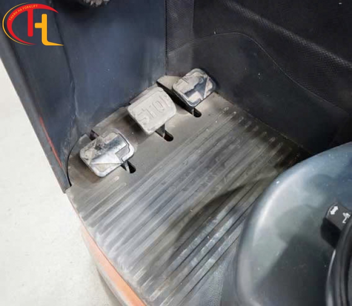 XE NÂNG ĐIỆN TẦM CAO LINDE NGỒI NGANG LÁI 1.6 TẤN