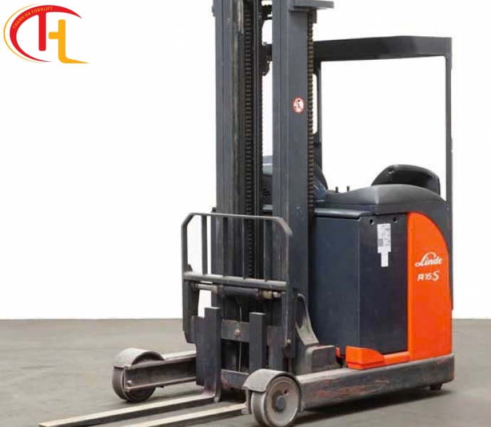 XE NÂNG ĐIỆN TẦM CAO LINDE NGỒI NGANG LÁI 1.6 TẤN