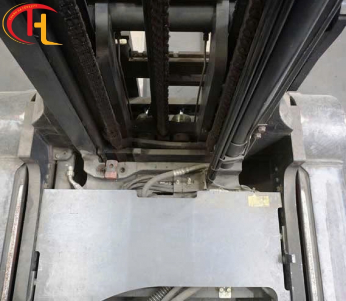 XE NÂNG ĐIỆN TẦM CAO LINDE NGỒI NGANG LÁI 1.6 TẤN