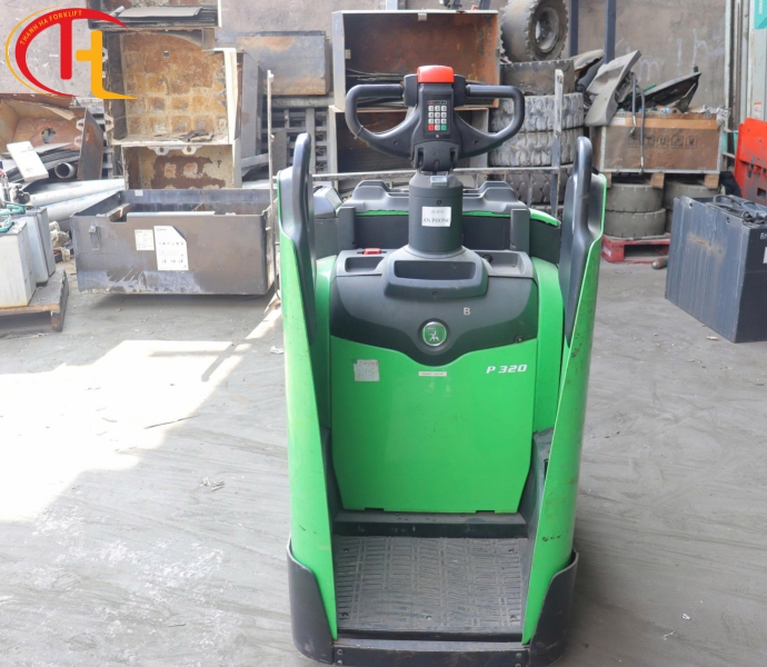 XE NÂNG ĐIỆN 2 TẤN CESAB P320