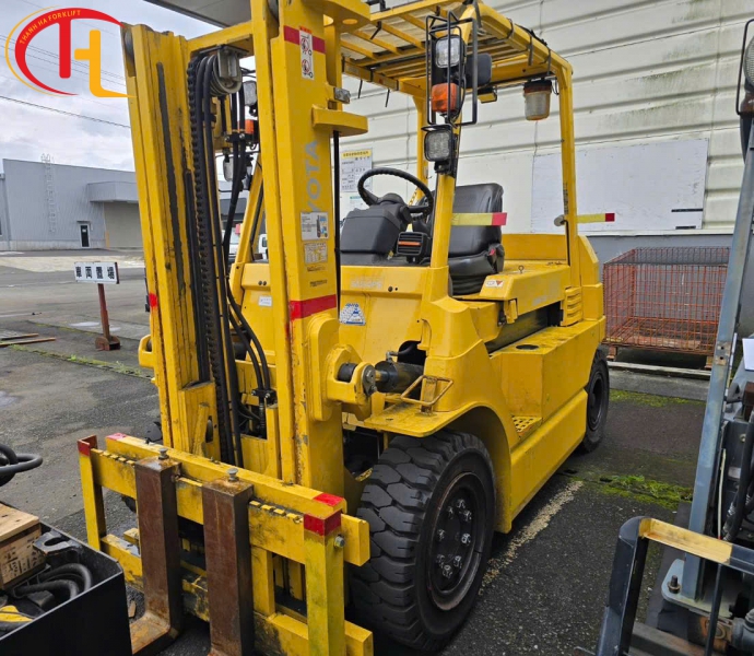 Xe nâng điện 4 tấn toyota 7FBM40 